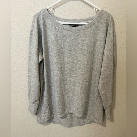 Victoria’s Secret Oversized Sweater Metallic Logo Sleeve Size Small EUC - Picture 2 of 6